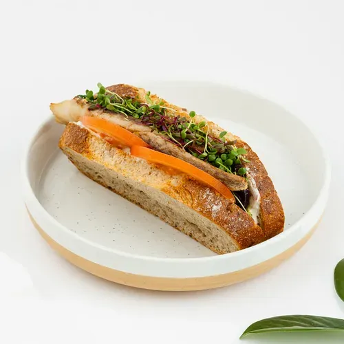 Sandwich cu doradă și iaurt cu lămâie